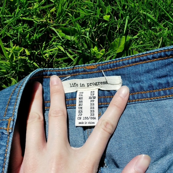 Denim skirt - Picture 2 of 2